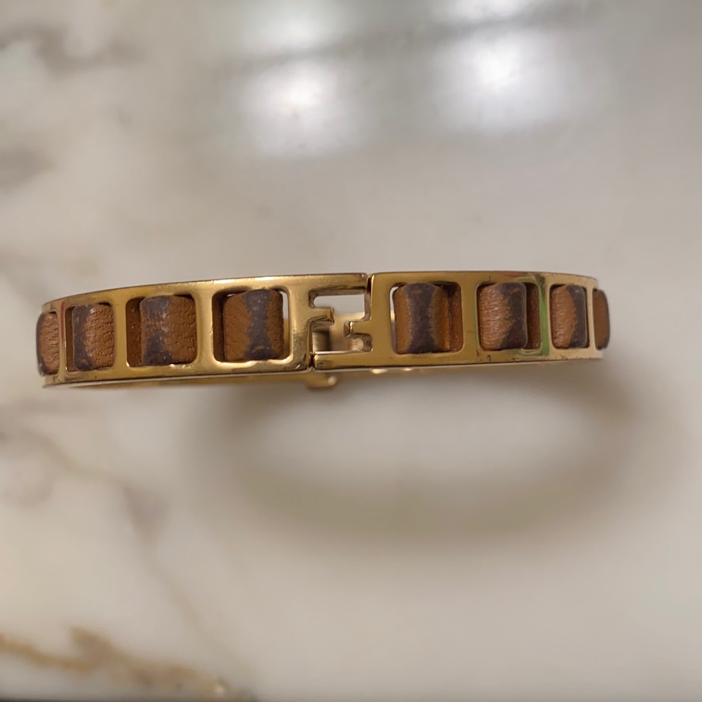Fendi Gold Tone And Camel Leather Bracelet 92$